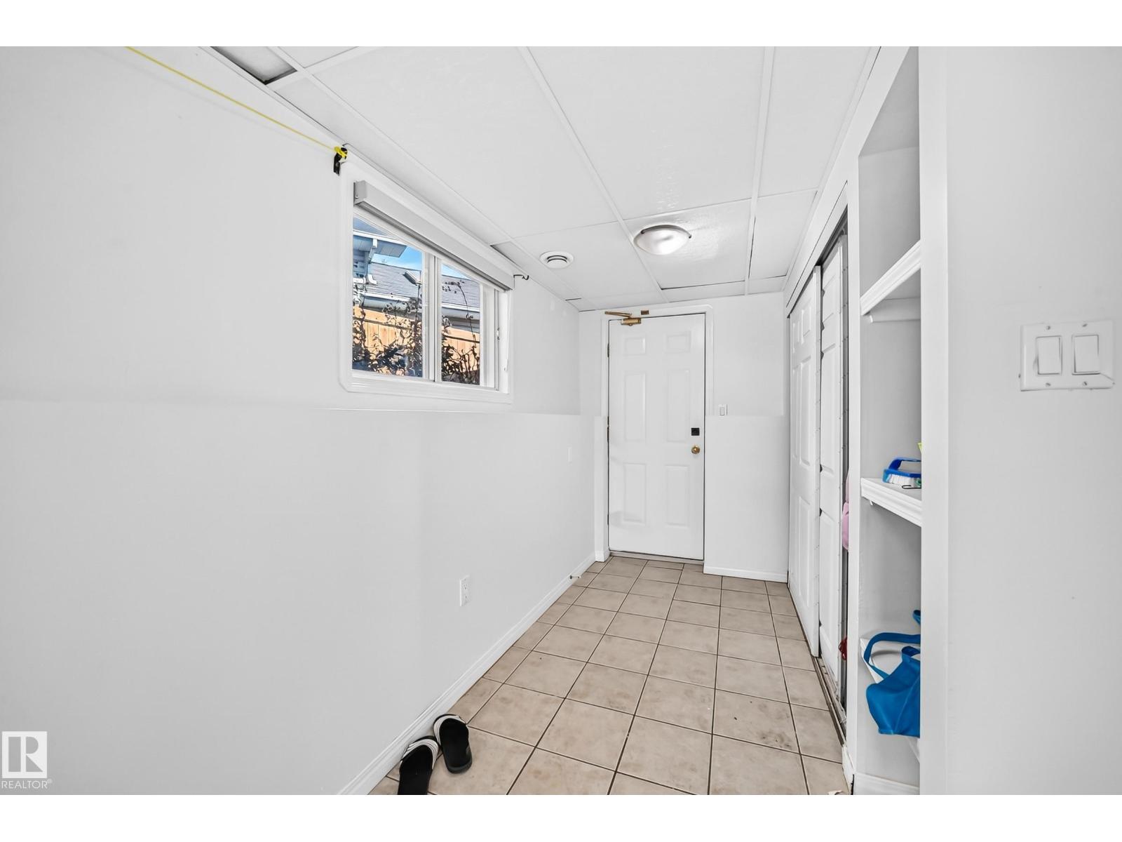 3924 26A AV NW - Image 37