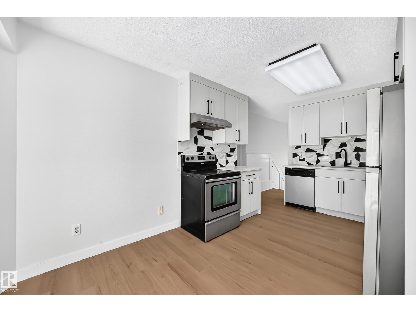 3924 26A AV NW - 4