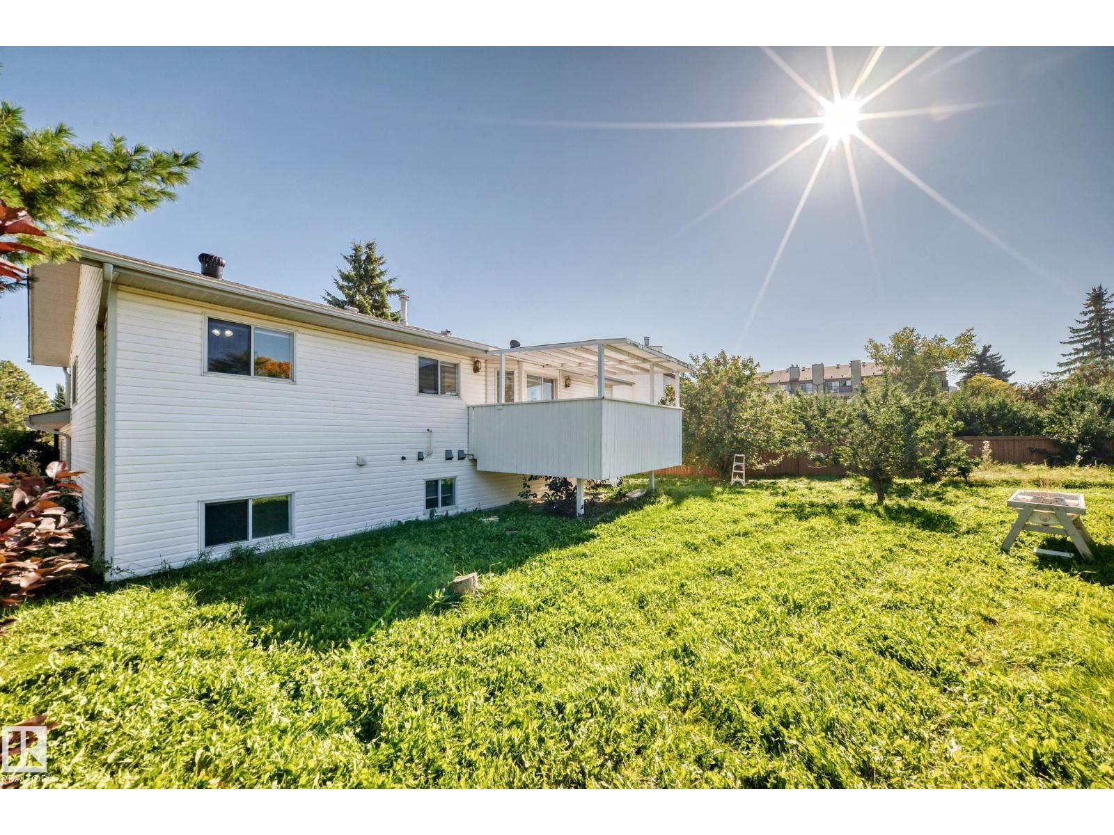 3924 26A AV NW - 43