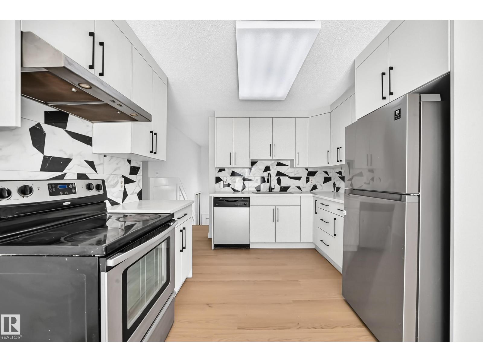 3924 26A AV NW - 5
