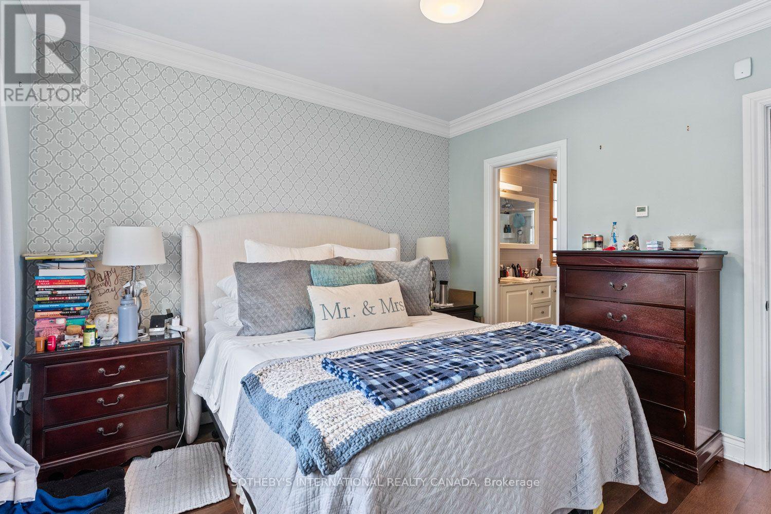 #1 8 HIGHBOURNE ROAD - Image 31