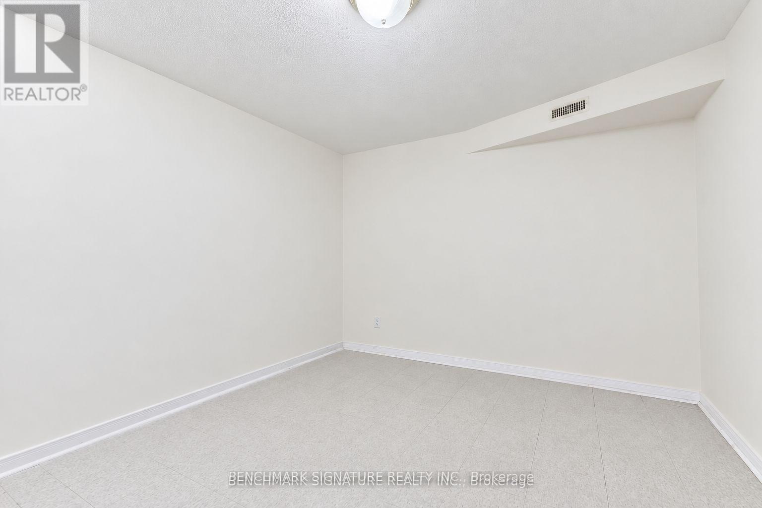 27 AVENIDA STREET - 27