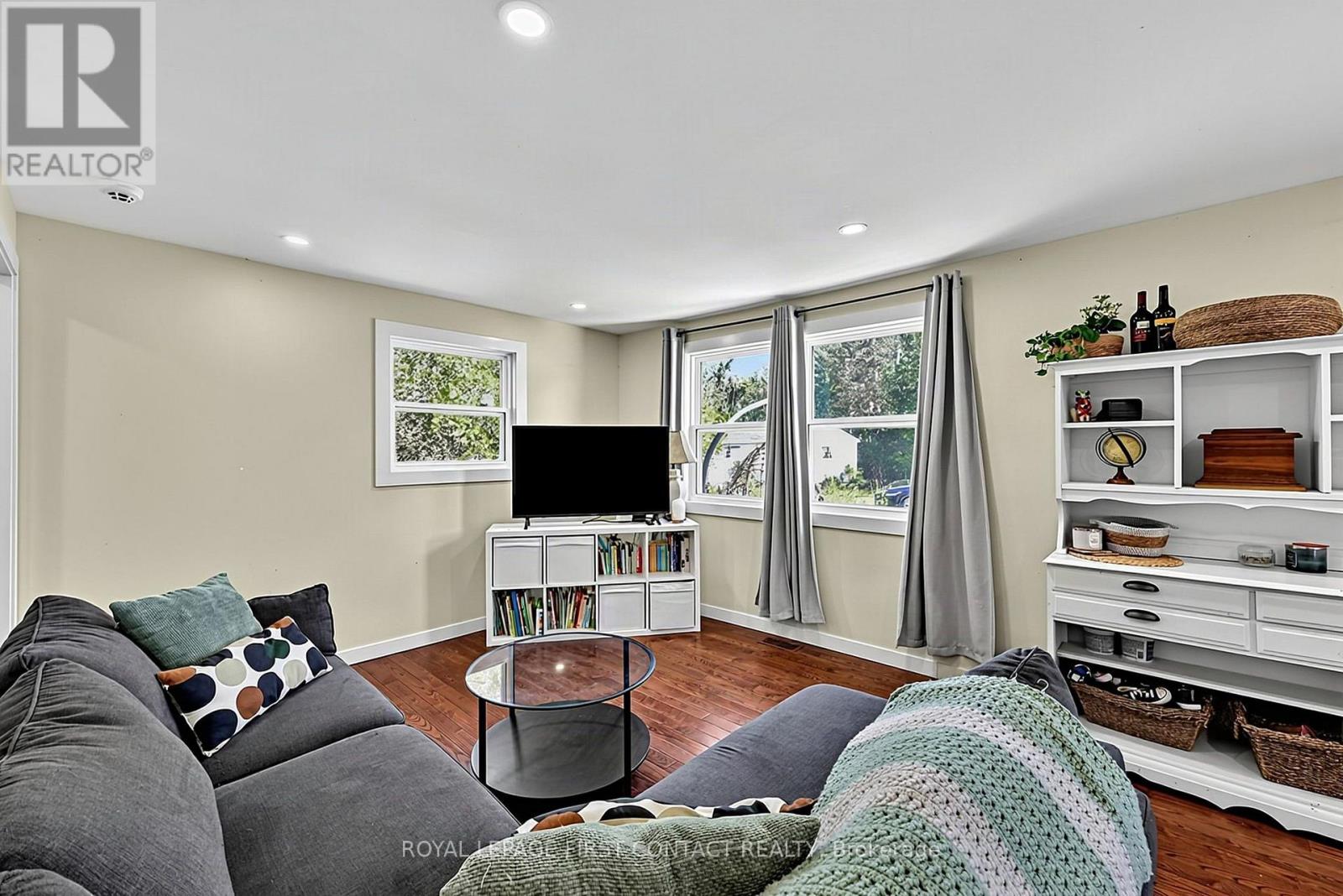 196 PARADISE AVENUE - 15