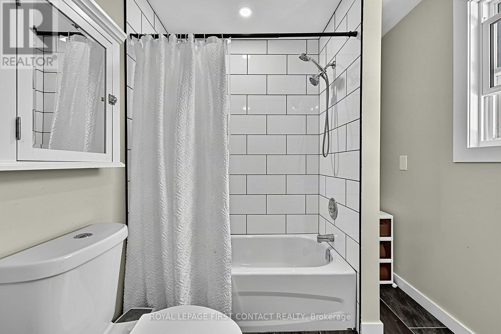 196 PARADISE AVENUE - 21