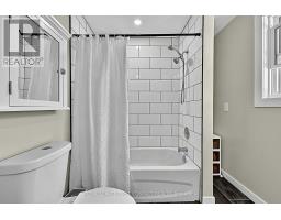 196 Paradise Avenue, Tay, ON L0K1R0 Photo 21