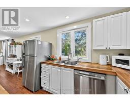 196 Paradise Avenue, Tay, ON L0K1R0 Photo 9
