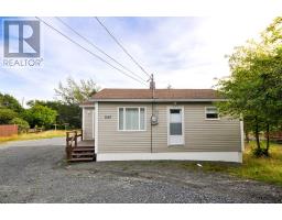 1067 Main Road thumbnail 3