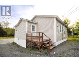 1067 Main Road thumbnail 4