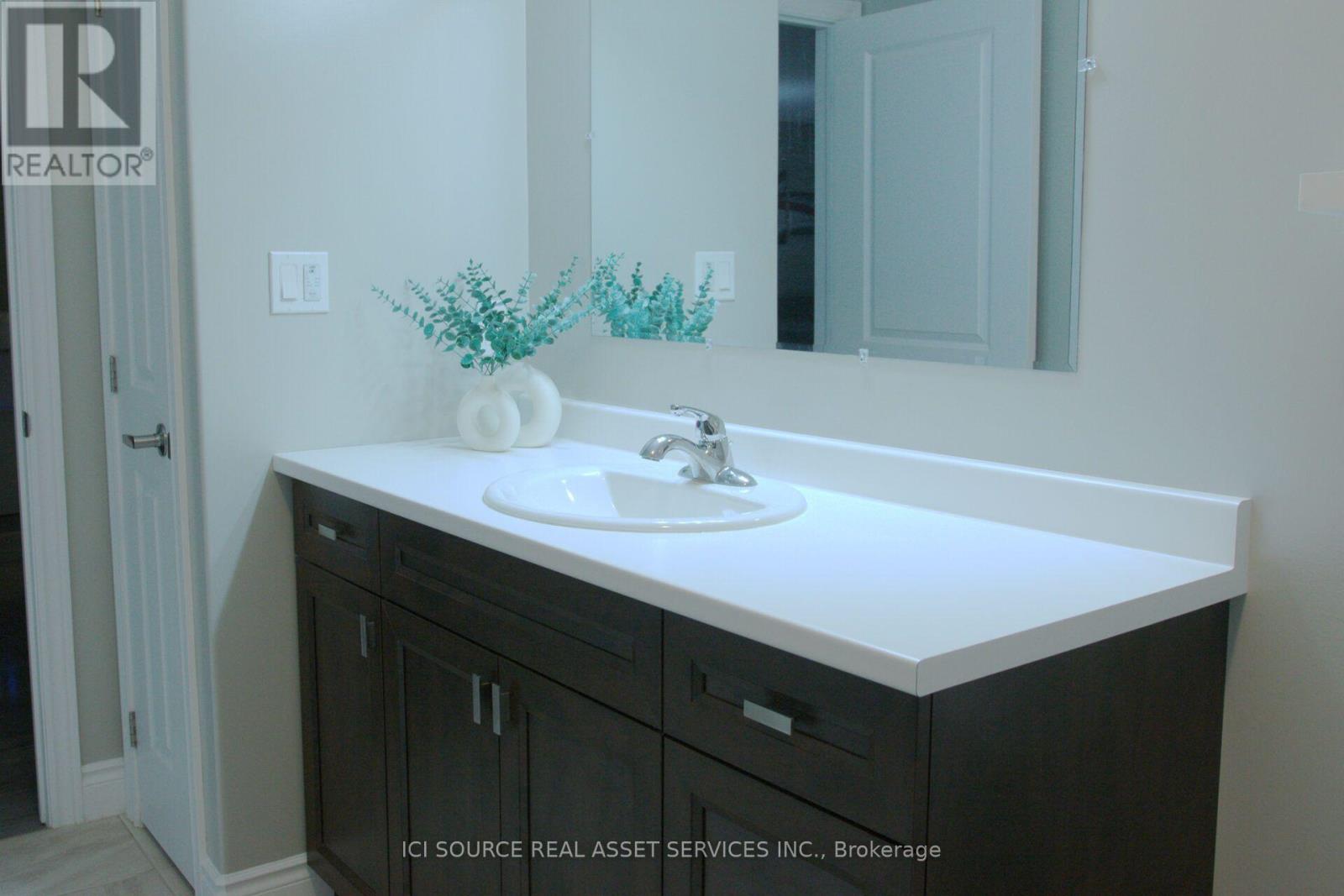 50 DEACON PLACE - Image 12