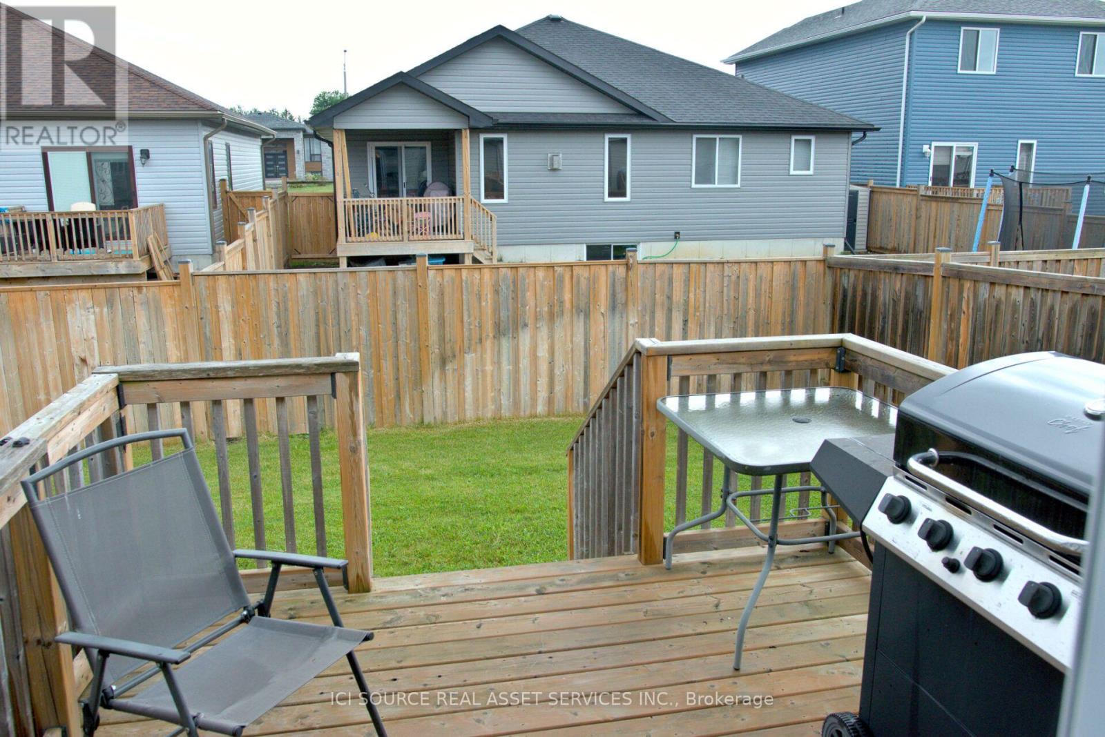 50 DEACON PLACE - Image 23