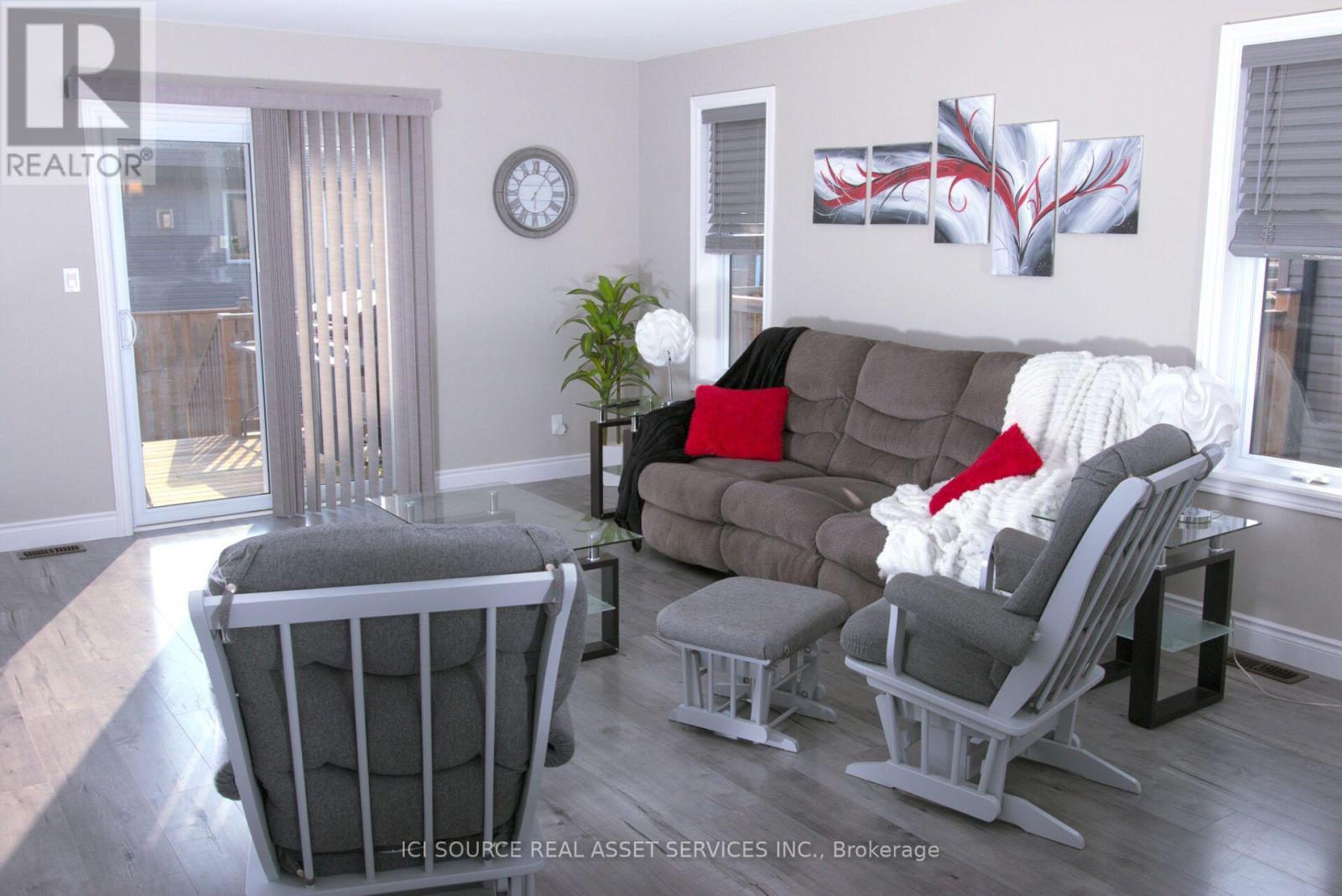 50 DEACON PLACE - Image 7
