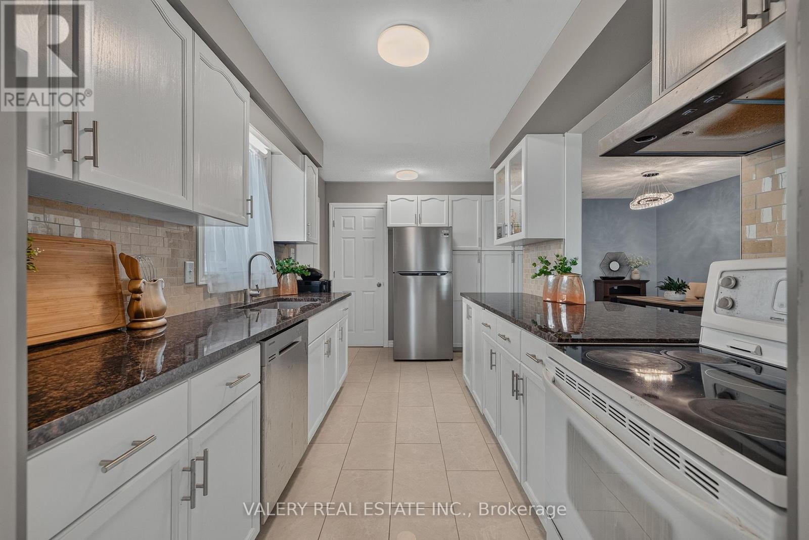 A - 657 JACOB LANE — photo 3