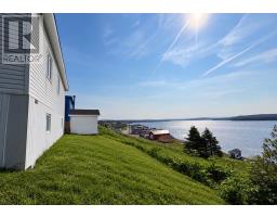 1 Hillside Avenue thumbnail 4