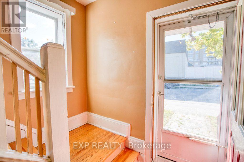 Condos for Sale in Ottawa – 21 GARRISON STREET, Ottawa – By Peter Sagos - Image 21