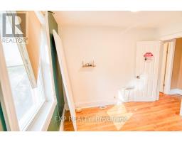 Bathroom - 21 Garrison Street, Ottawa, ON K1Y2T7 Photo 9