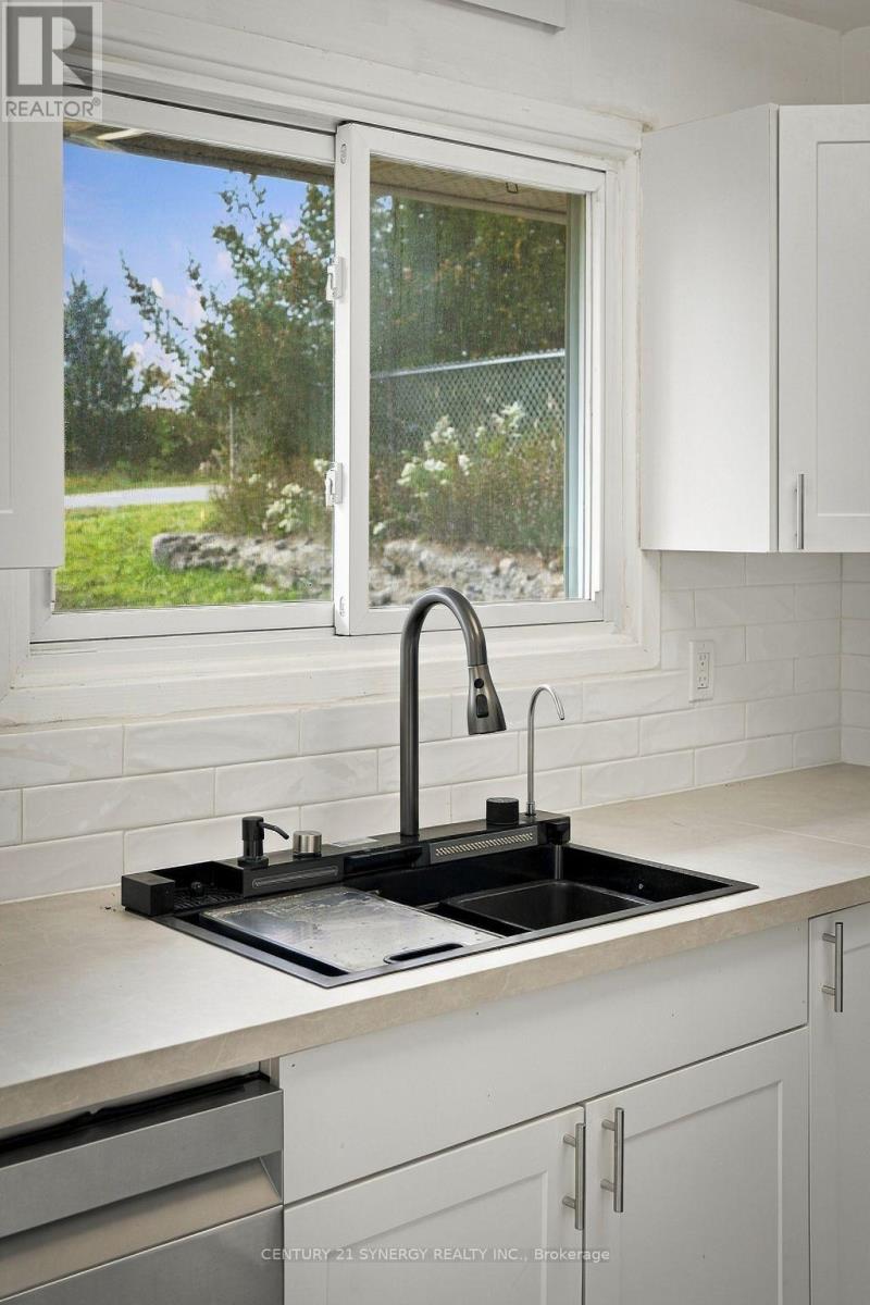 696 WHITES ROAD - Image 11