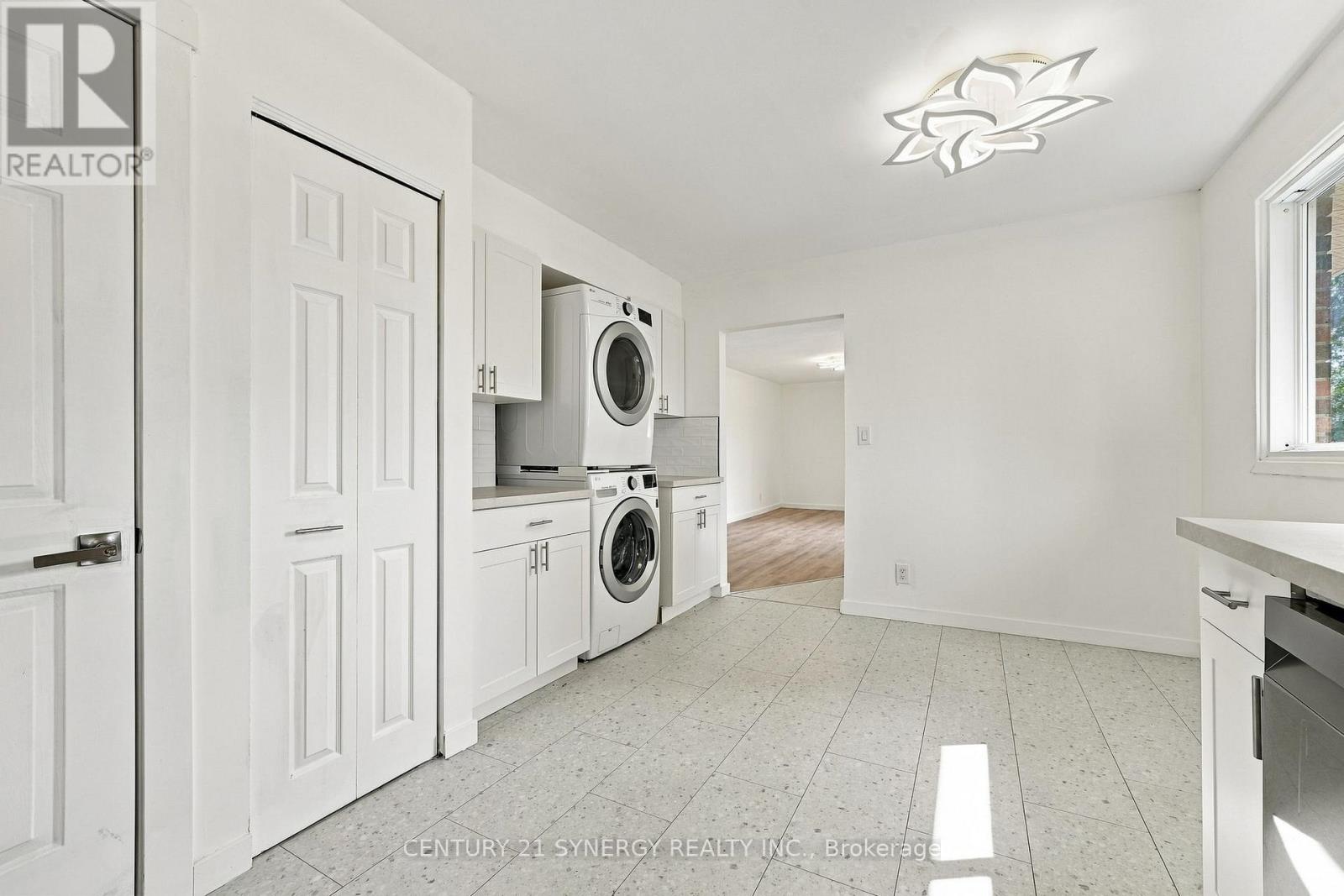 696 WHITES ROAD - Image 15