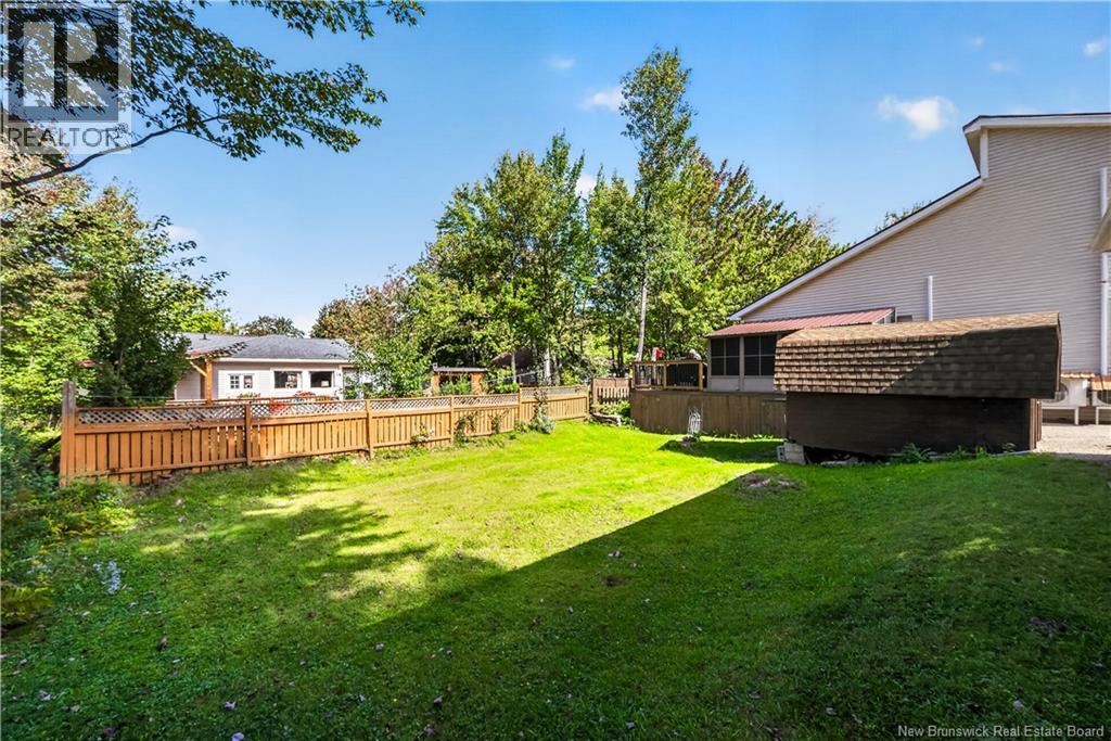 23 Clover Lane - 40