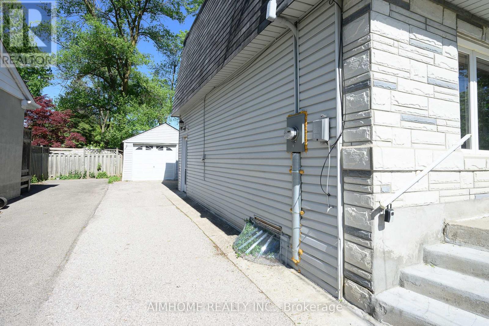 49 BELLEFONTAINE STREET - 28
