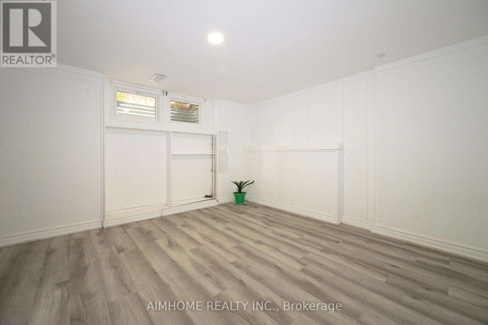 49 BELLEFONTAINE STREET - 32