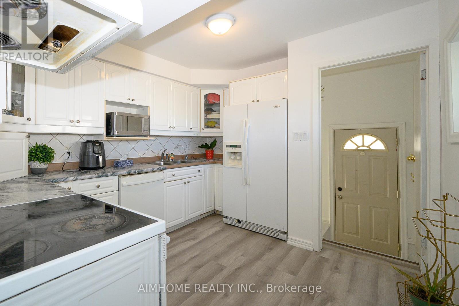 49 BELLEFONTAINE STREET - 9