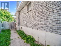 Bsmnt - 201 Biscayne Boulevard, Georgina, ON L4P3L8 Photo 17