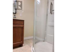 90 Marsden Court, Newmarket, ON L3Y7P5 Photo 10