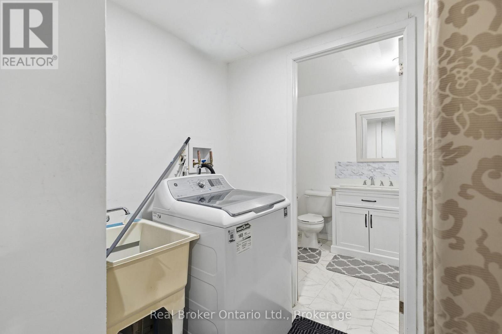 126 DINISON CRESCENT - Image 21