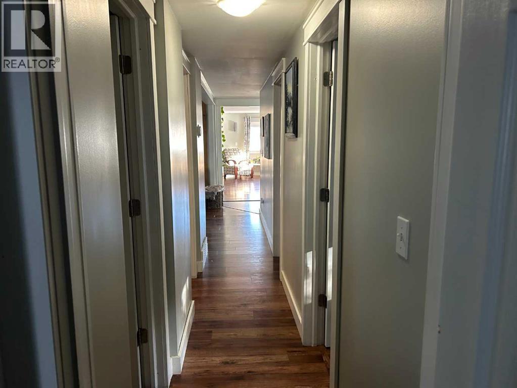 721 5 Avenue NW - Image 19