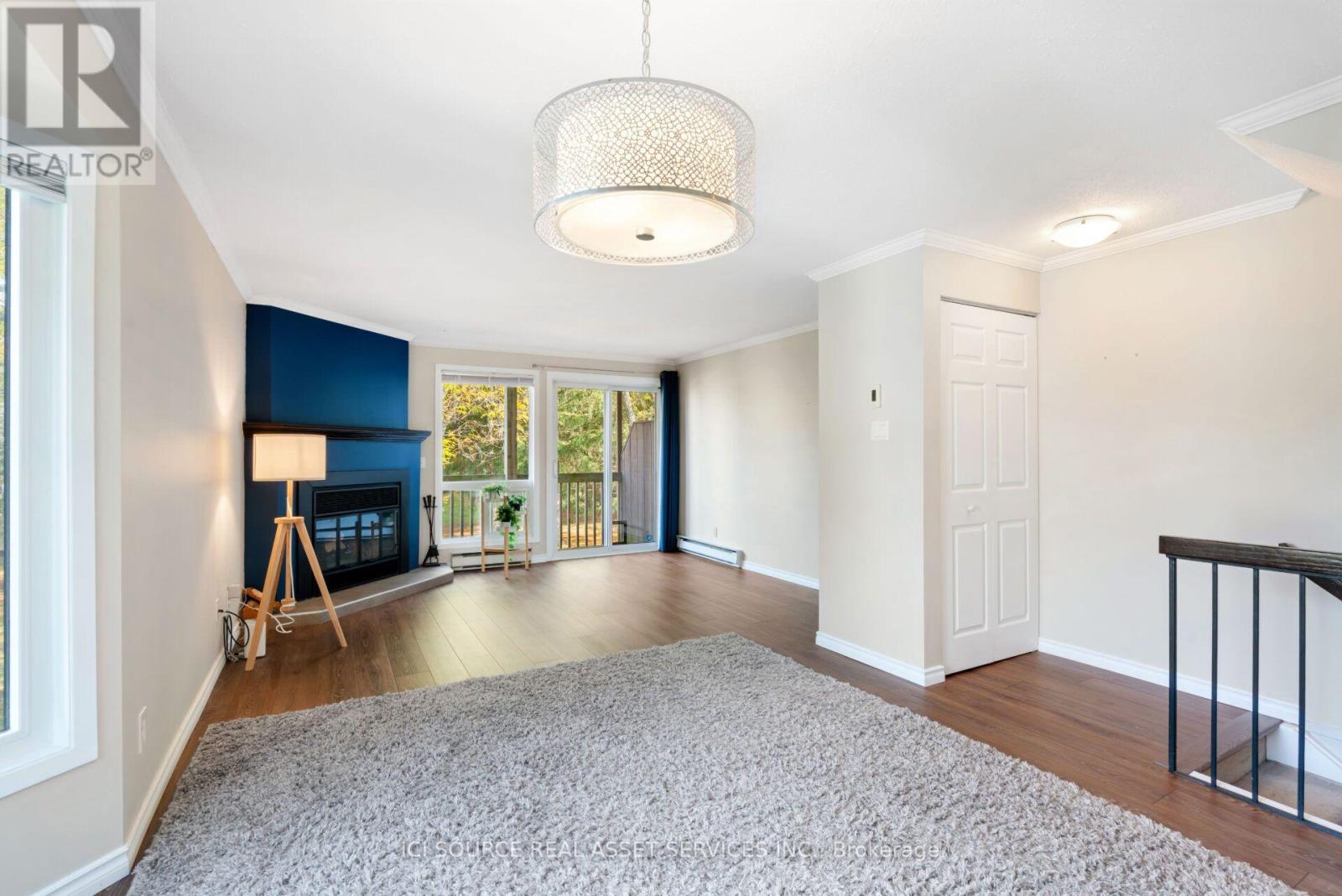 6754B JEANNE-D'ARC BOULEVARD N - 13