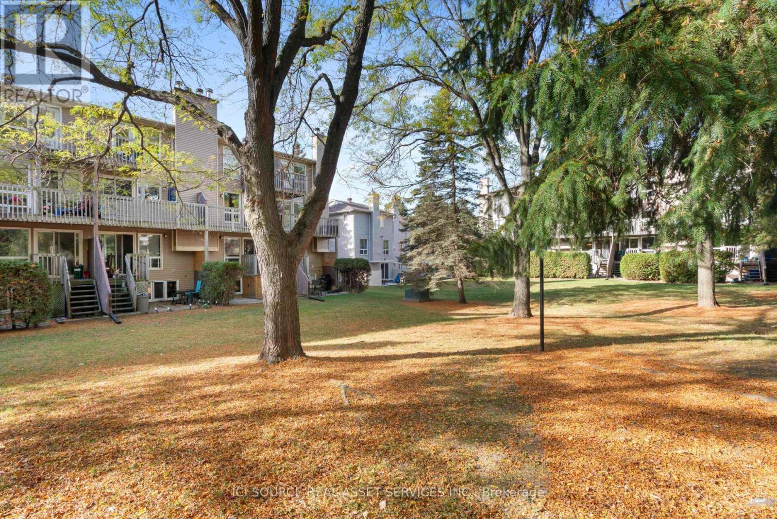 6754B JEANNE-D'ARC BOULEVARD N - 35