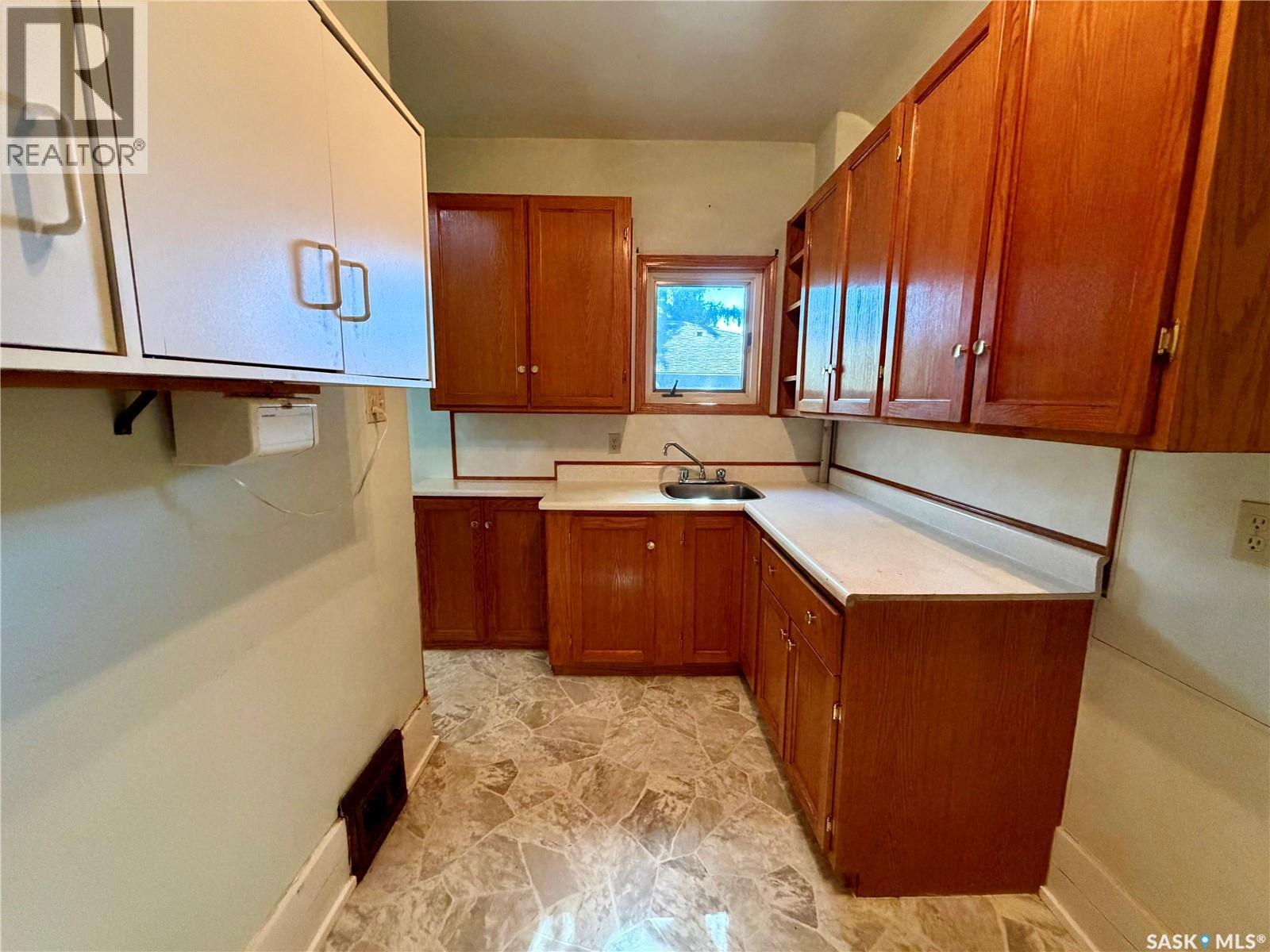 1014 6th AVENUE NW, Moose Jaw — photo 10