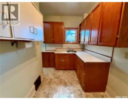Den - 1014 6th Avenue Nw, Moose Jaw, SK S6H0W2 Photo 10