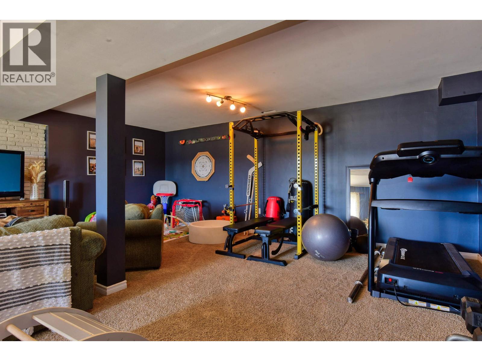 657 CENTENNIAL DRIVE - 19