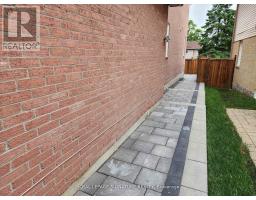 Bsmt - 148 Tamarac Trail, Aurora, ON L4G5V3 Photo 9