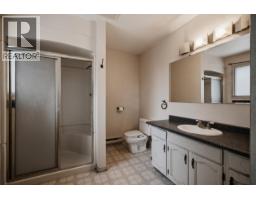 Foyer - 759 Winger Road, Williams Lake, BC V2G5J9 Photo 11