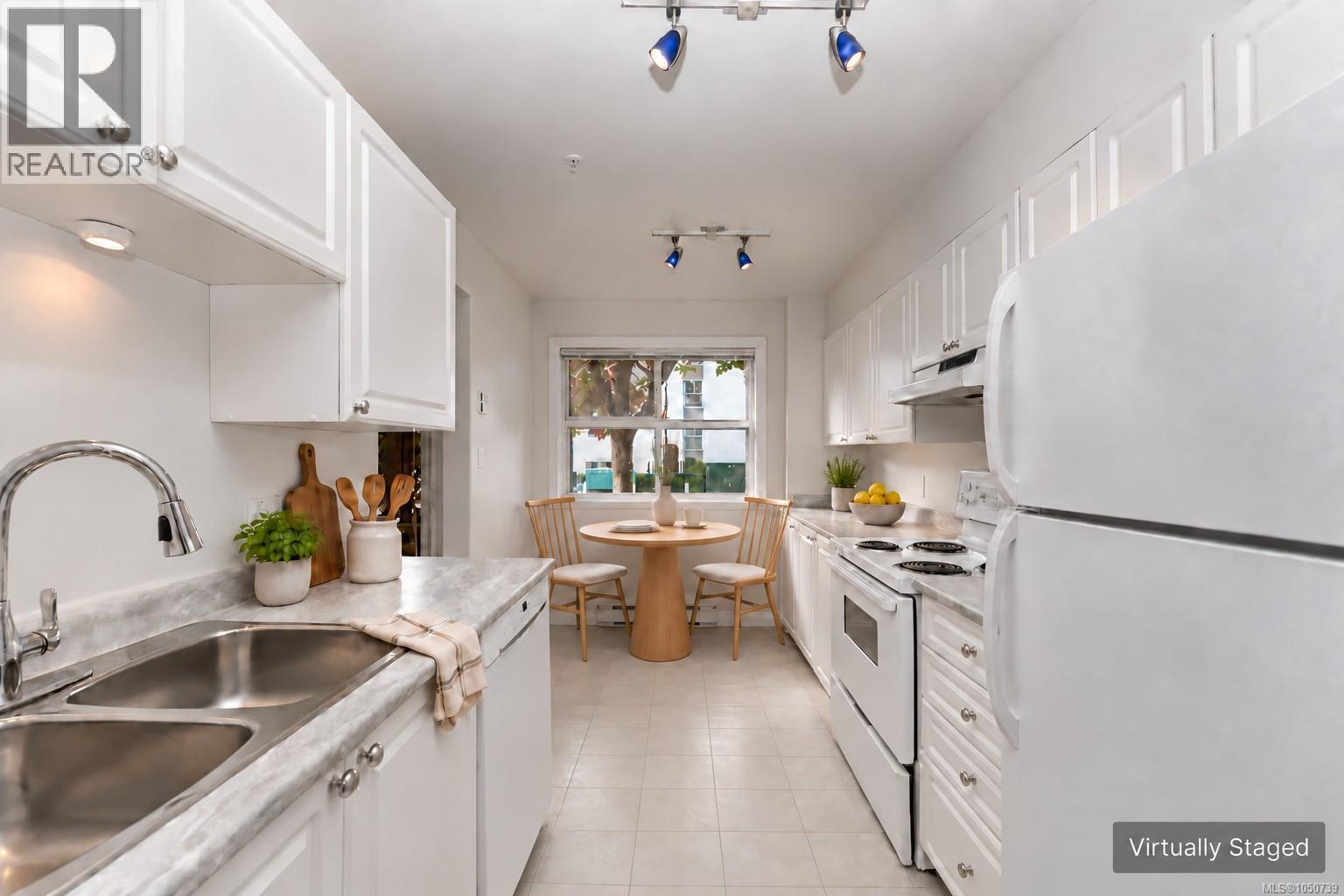 104 1580 Christmas Avenue, Saanich