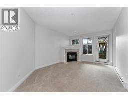 Kitchen - 104 1580 Christmas Ave, Saanich, BC V8P2X2 Photo 6