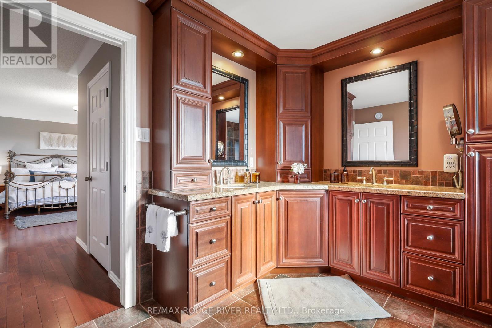 965 RIDGE VALLEY DRIVE - Image 25