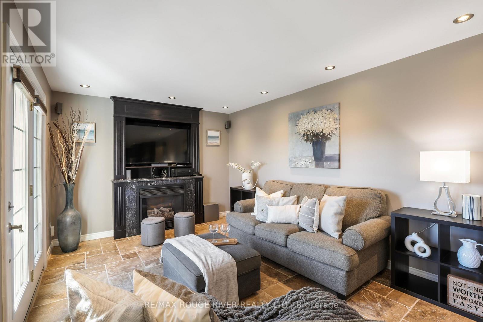 965 Ridge Valley Drive, Oshawa (Pinecrest), Ontario, L1K2G3, Oshawa (Pinecrest), Ontario — photo 5 of 5