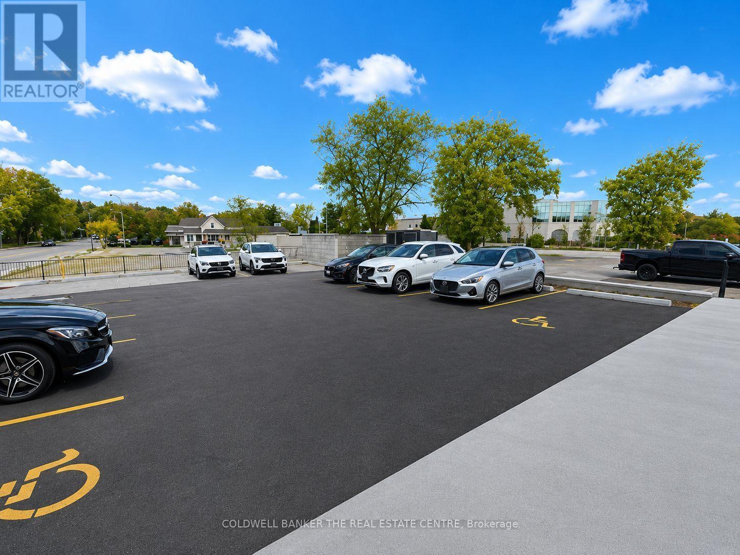 431 DAVIS DRIVE, Newmarket (Bristol-London) — photo 13