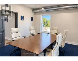 431 Davis Drive, Newmarket, ON L3Y2P1 Photo 7