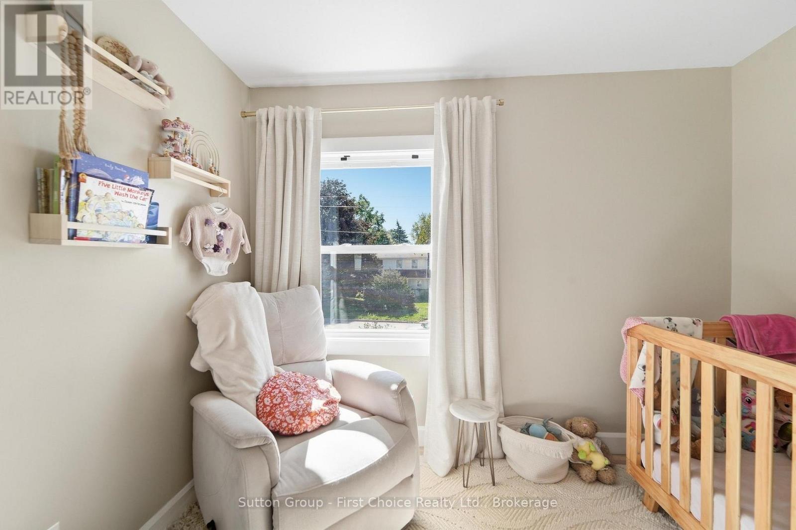 17 REGINA ROAD - 25