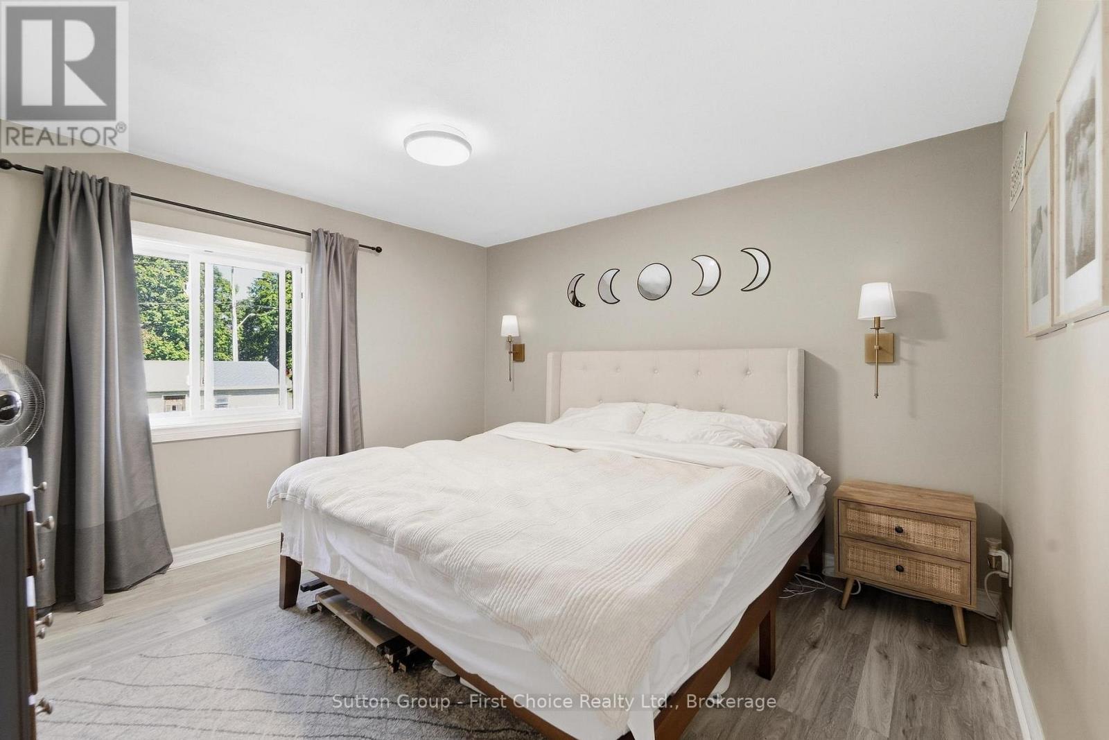 17 REGINA ROAD - 28