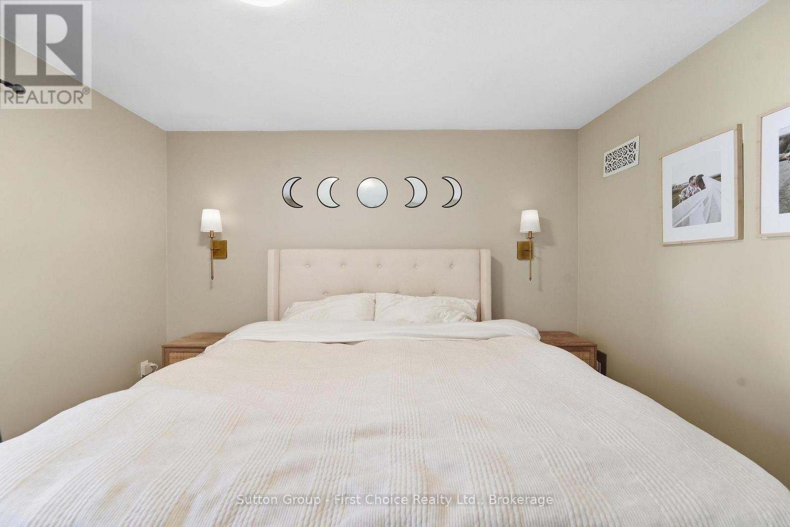 17 REGINA ROAD - 29