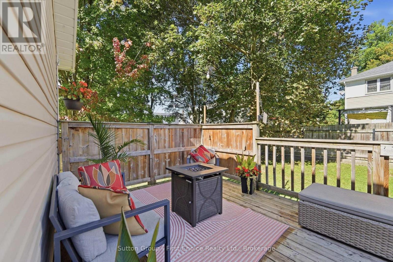 17 REGINA ROAD - 36