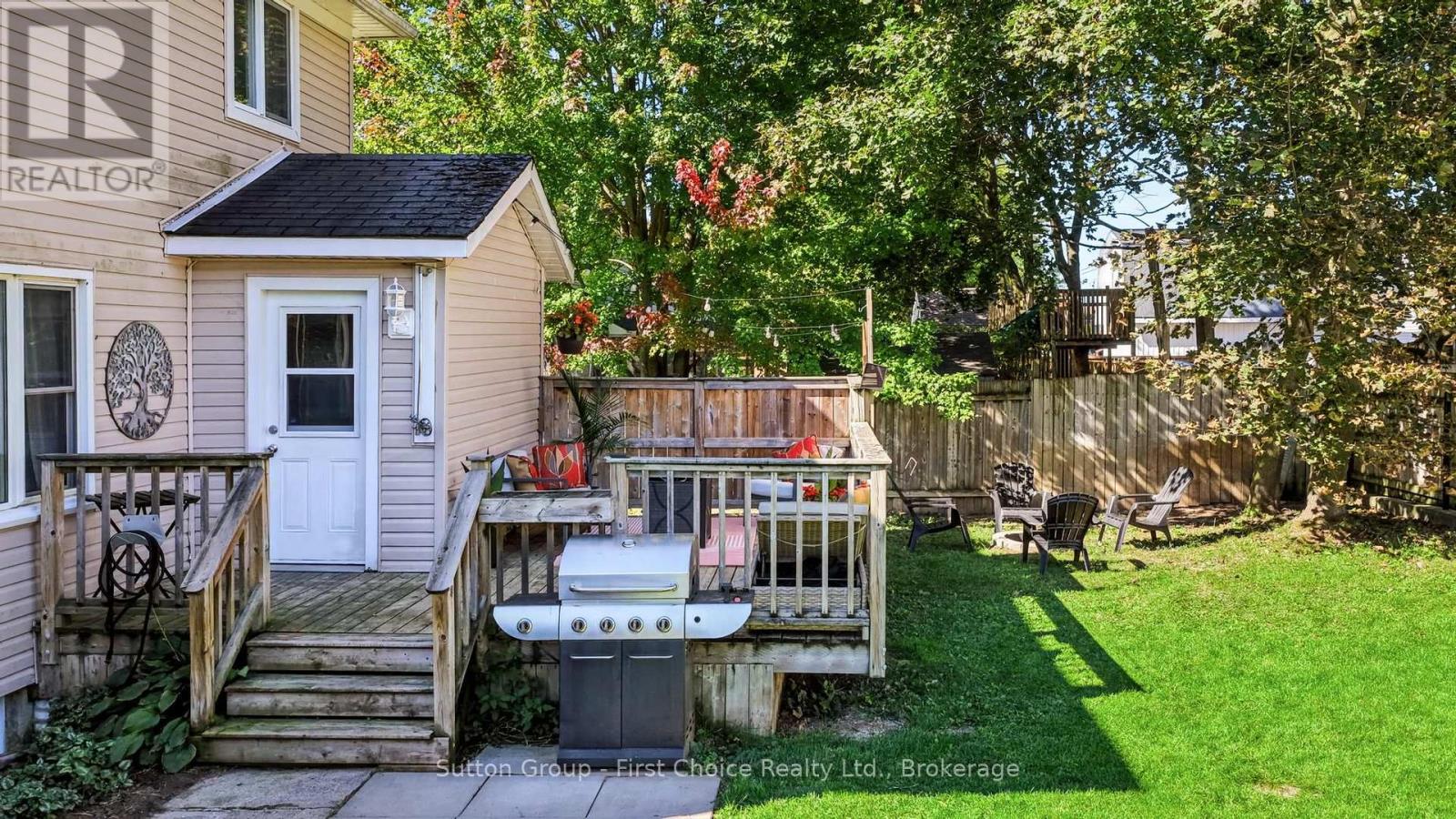 17 REGINA ROAD - 43