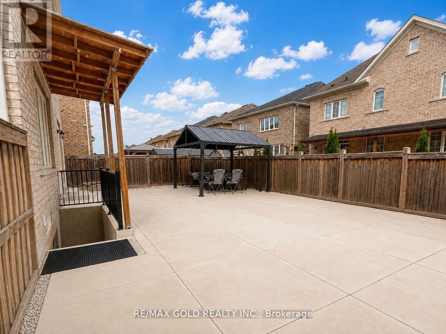 27 BRENTWICK DRIVE, Brampton (Credit Valley) — photo 8