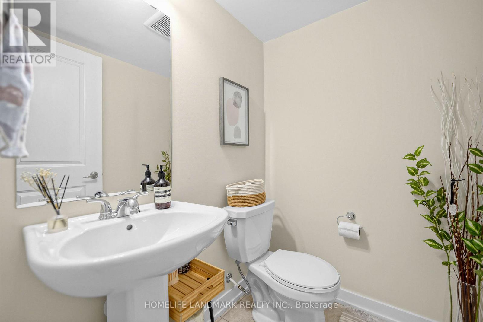 #251 60 PARROTTA DRIVE - Image 23