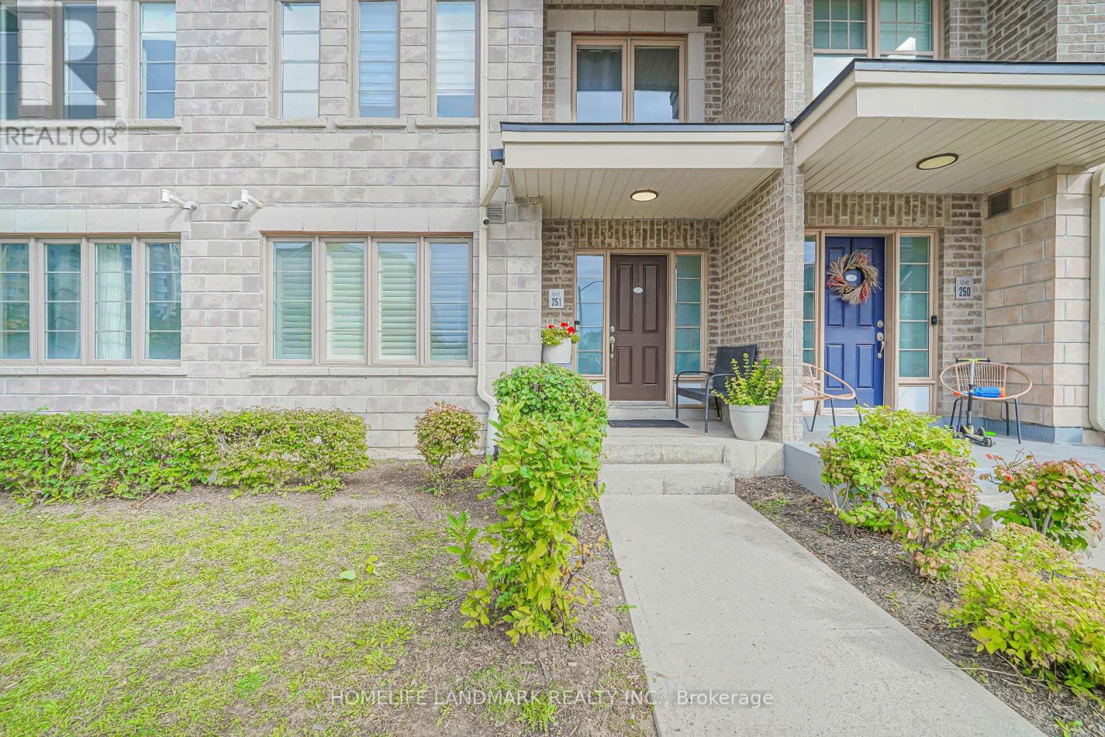 #251 60 PARROTTA DRIVE - Image 26